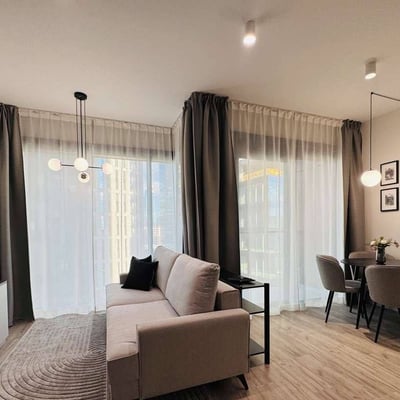 Аренда современной 2-комнатной квартиры, 36 м², комплекс Towarowa Towers, район Воля, Варшава, Польша